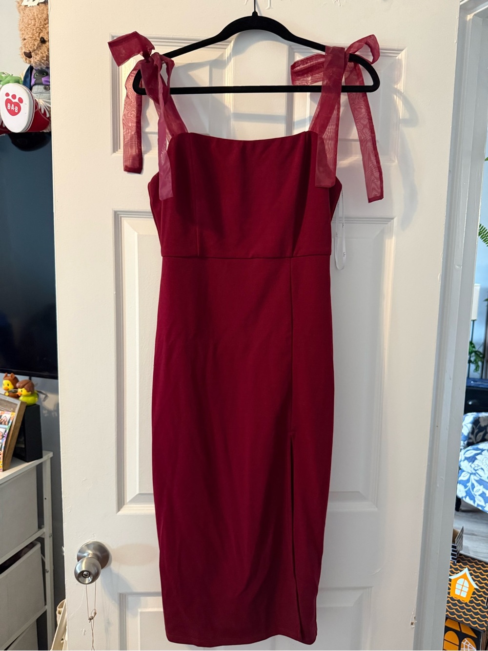 Lulu's Burgundy Tie-Shoulder Midi Dress